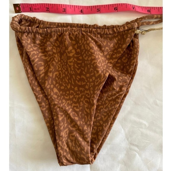 Stone Fox SWIM LELE TOP & RIVER BOTTOM TWO PIECES SET in WILD CAT MEDIUM NWT - Picture 12 of 16